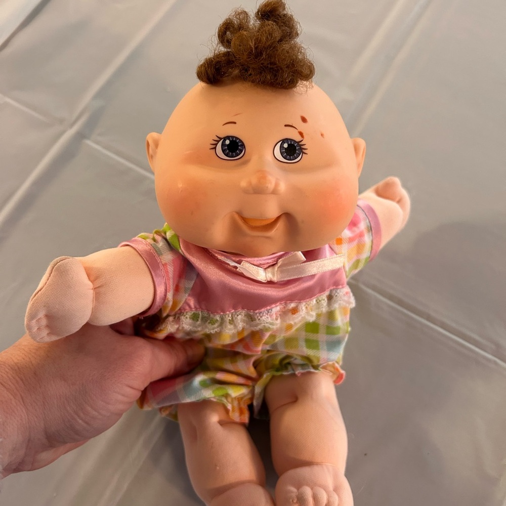 2004 Cabbage Patch Kid Baby Doll Brown Hair , Eyes 10 Inch Play Along‎ Blue Eyes